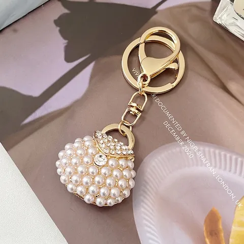 Luxe Legering Handtasvorm Sleutelhanger Met Kunstparels En Strass Decoratie Elegante Gouden Metalen Sleutelring Cadeau Voor Vrouwen
