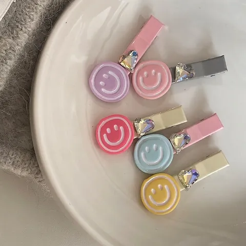 Pince à Cheveux Douce en Alliage avec Strass Visage Souriant et Cœur Contraste Multicolore Bec de Canard pour Femme Mode Quotidienne