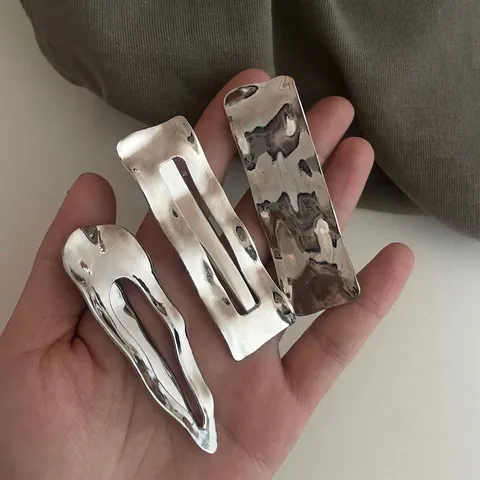 Silver Metal Geometric Hair Clip Minimalist Hammered Water Ripple Hollow Square Drop Shaped Snap Duckbill Clip For Women Fashion Headwear