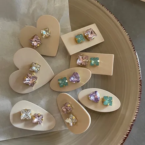 Fermaglio per Capelli Geometrico a Cuore in Acrilico in Stile Francese Con Strass Colorati per Accessori Capelli Beige