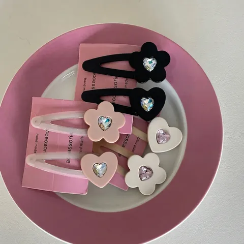 Zoet Cool Hart Bloem Strass Haarclips Voor Dames Roze Zwart Eendenbekclips Mode Dagelijkse Styling Haar Sieraden