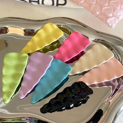 Macaron Candy Color Wave Edge Triangle Hair Clip For Women Geometric Textured Duckbill Side Clip Simple Daily Hair Accessories