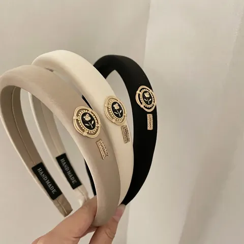 French Vintage Padded Satin Headband For Women Elegant Camellia Rose Pearl Embellished Wide Hair Hoop Handmade Thick Hair Accessories