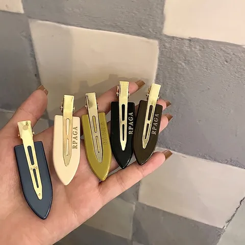 Pince à Cheveux Bec de Canard en Acrylique Minimaliste pour Femmes Accessoires de Cheveux Géométriques Crème Blanc Noir