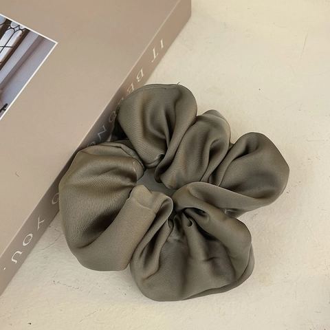 Elegant Oversized Satin Scrunchie Large Elastic Hair Tie Solid Color French Style Glossy Hair Band Women Hair Accessories