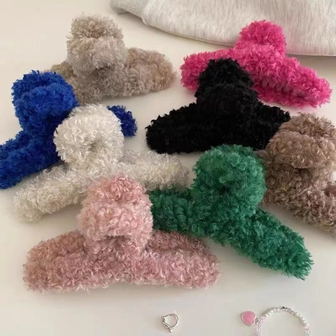 Solid Color Faux Fur Plush Hair Claw Clip Autumn Winter Large Lamb Wool Shark Clip For Women Girls Hair Accessories
