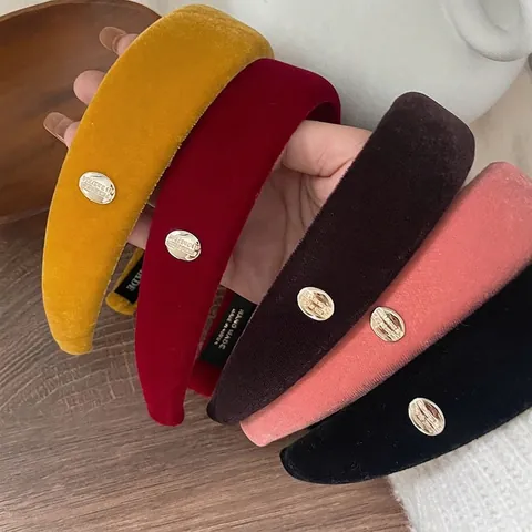 Diadema de Terciopelo Acolchada Vintage Con Etiqueta de Metal Dorado Diadema Engrosada Retro para Mujer Accesorios de Pelo Moda