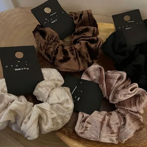 Solid Color Velvet Scrunchies For Women Handmade Elastic Hair Ties Champagne Black Hair Accessories For Everyday Commuting