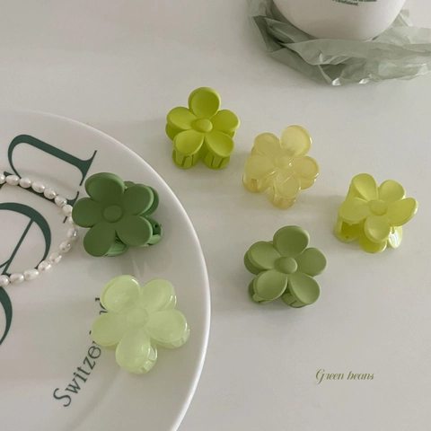 Korean INS Matte Acrylic Mini Flower Hair Claw Clip Fresh Green Series Floral Small Hair Clips For Women Girls Styling Accessories
