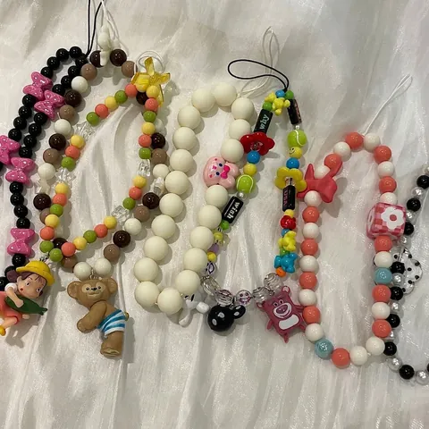 Handgefertigt Perlen Handy-Anhänger Koreanischer Stil Süß Harz Künstliche Perle Herz Blume Anhänger Handyband Für Damen Mädchen