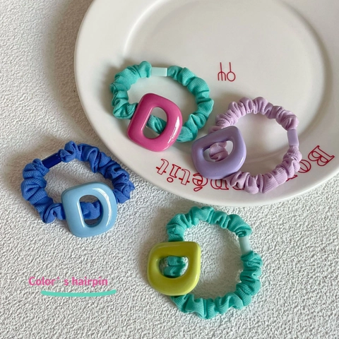 Korean Style Candy Color Ruched Fabric Scrunchie With Acrylic Letter D Decor Elastic Hair Tie For Women Girls Hair Accessories
