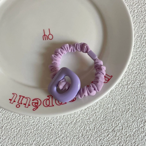 Korean Style Candy Color Ruched Fabric Scrunchie With Acrylic Letter D Decor Elastic Hair Tie For Women Girls Hair Accessories