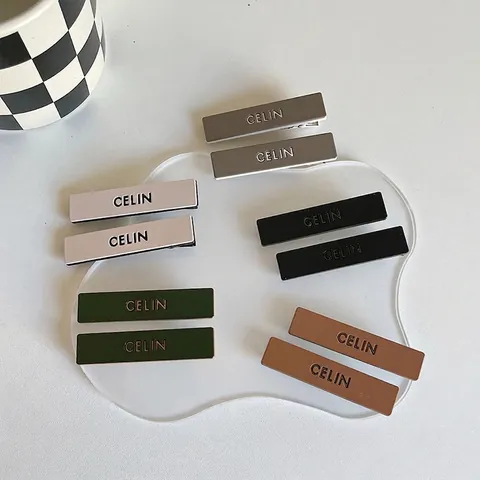 Fermaglio per Capelli Rettangolare in Acrilico Opaco Minimalista Con Incisione Lettera Geometrica Accessorio per Capelli per Donna Stile Quotidiano