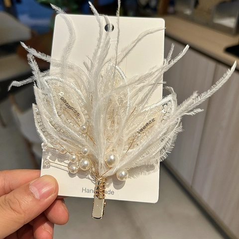 Molletta per Capelli Fatta a Mano con Piume Bianche e Künstliche Perle d'Imitazione Elegante Farfalla con Strass Accessorio per Sposa