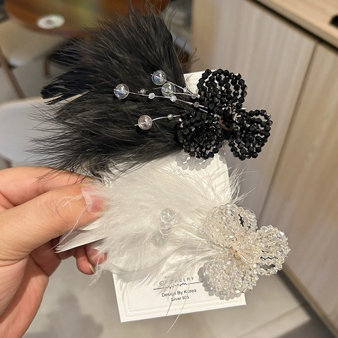 Fermaglio per Capelli con Fiori di Cristallo Artificiale e Piume Stile Fata per Donna Elegante Accessorio per Capelli in Strass