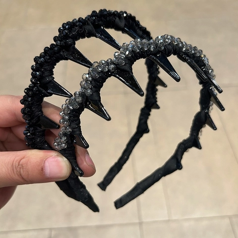 Handgemaakte Punk Gothic Spiked Beaded Haarband Voor Vrouwen Zwart Grijs Kunstmatige Kristal Kraal Antislip Mode Hoofddeksels