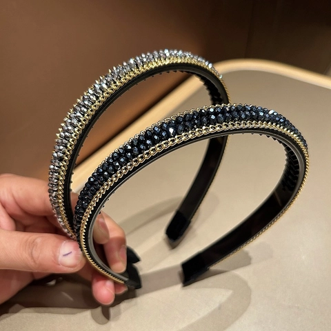 Serre-tête de Luxe Vintage avec Perles de Strass et Bordure Chaîne en Or Bandeau Large Antidérapant pour Femme Accessoire de Fête