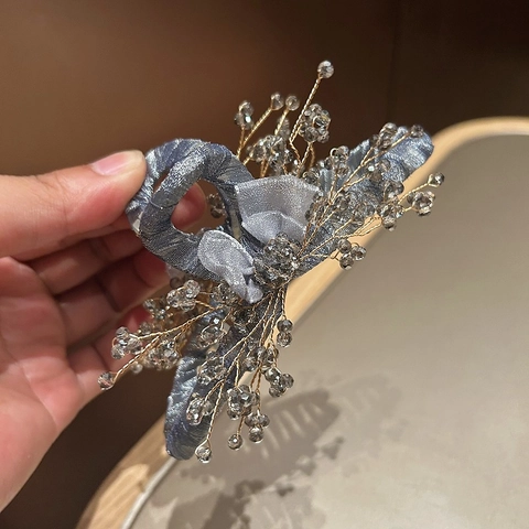 Pinza para el Cabello Elegante de Organza con Lazo Hecha a Mano Perla de Cristal Rama Dorada Pinza de Tiburón Grande