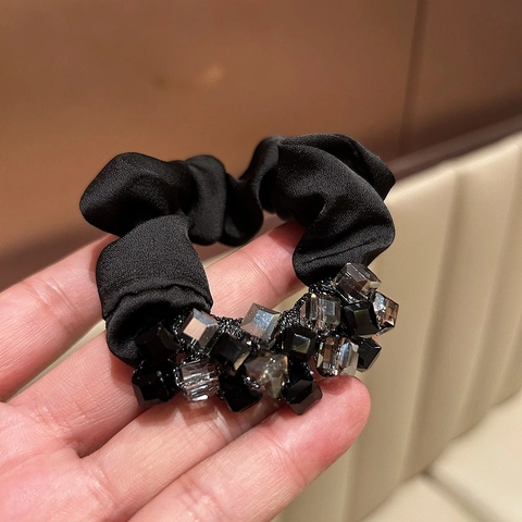 Elegante Elastico per Capelli in Satin Nero per Donna Con Strass e Perle di Cristallo Fatto a Mano ad Alta Elasticità