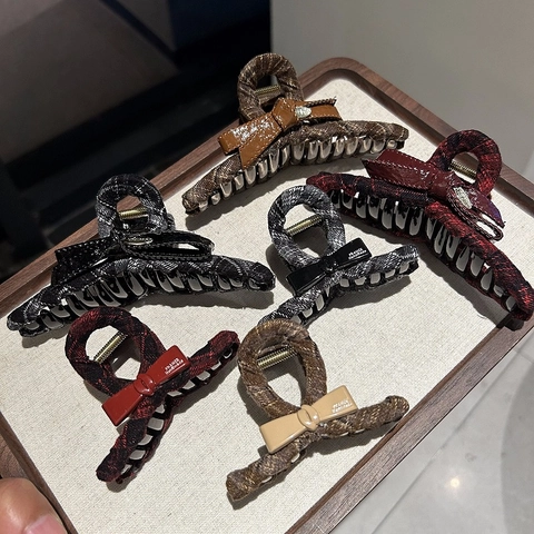 Elegante Stoffummantelte Tweed Haarklammer Für Damen Französisches Retro Schleifen Design Karierte Große Haarklammer Haarschmuck