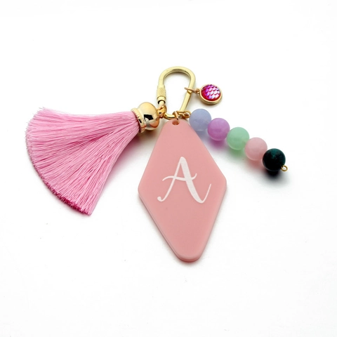 Porte-clés Alphabet Losange Géométrique en Acrylique Rose Vintage Avec Gland Pendentif de Sac Perlé Lettre Personnelle Cadeau Femme