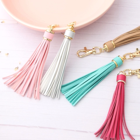 Llavero de Borla Larga de Cuero PU de Moda con Tapa de Aleación de Oro Colgante de Bolso Mujer Accesorios DIY Joyería