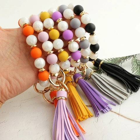 Silicone Bead Keychain Bracelet For Women Wristlet Keychain With PU Leather Tassel Wood Bead Elastic Bangle Key Ring Jewelry Accessory