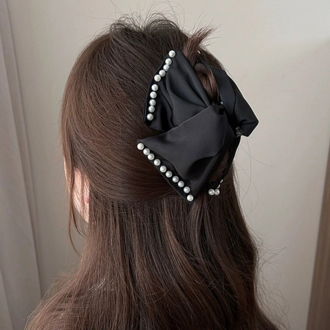 Elegant Satin Butterfly Bow Hair Claw Clip With Artificial Pearl Edge Vintage French Style Hair Accessory For Women Daily Wear