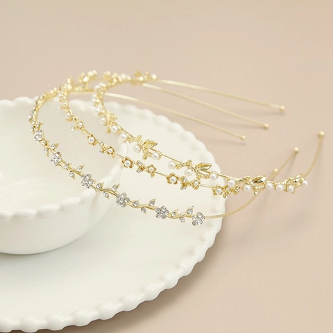 Cerchietto Sottile In Lega Dorata Vintage Con Perla Artificiale E Strass Design Floreale Elegante Accessorio Capelli Donna Gioielli Per Capelli