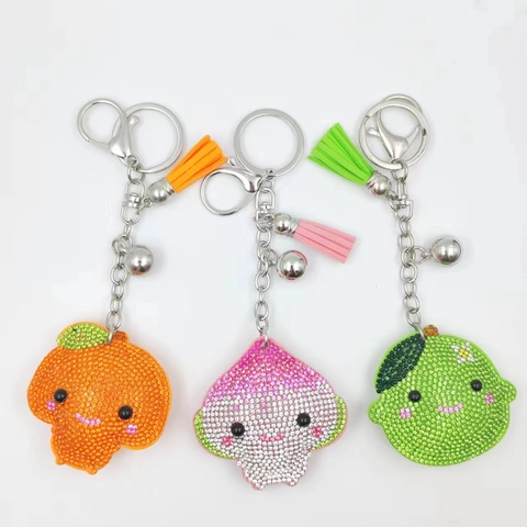 Simpatico Portachiavi a Forma di Frutta in Strass Cartoon Pendente in Lega Pesca Lime Arancia per Decorazione Borsa Auto Regalo Donna