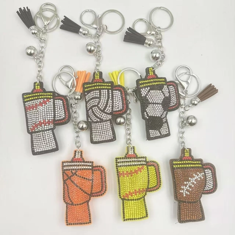 Strass Becher Schlüsselanhänger Mit Quaste Sport Baseball Fußball Muster Glänzender Taschenanhänger Schlüsselring Für Damen