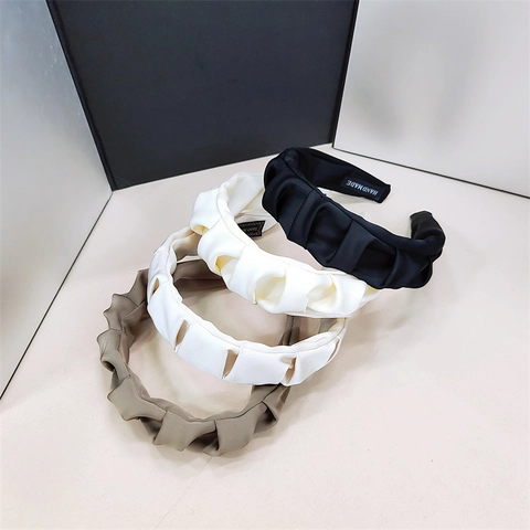 Women's Elegant Wide Ruched Satin Headband Handmade Pleated Plain Fabric Hair Hoop Versatile Sweet Daily Headwear Accessory