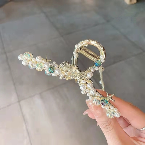 Vintage Golden Alloy Large Hair Claw With Artificial Pearl Tassel Elegant Flower Shark Clip Hanfu Hair Accessories For Women Jewelry