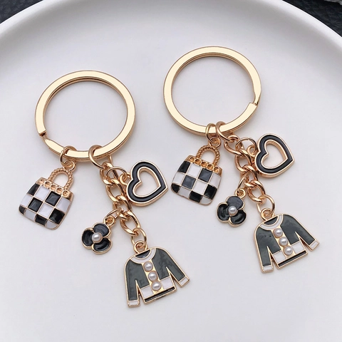 Damen Emaille Zinklegierung Schlüsselanhänger Vergoldet Schachbrett Tasche Blume Herz Anhänger Mode Tasche Schmuck Geschenk