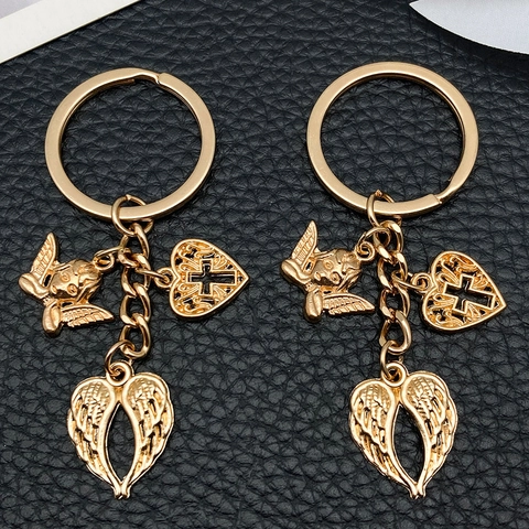 Porte-clés Ange Crucifix en Alliage de Zinc Vintage Pendentif Cœur Ailes Pièce de Monnaie Porte-clés pour Sac à Dos Bijoux Religieux Cadeau