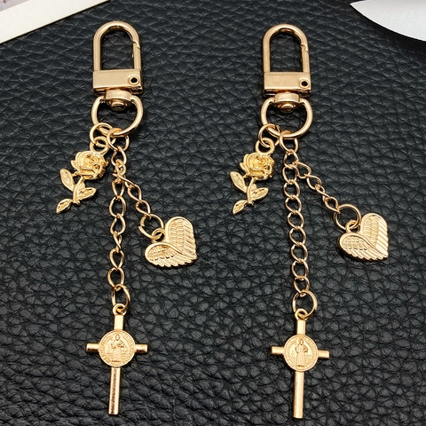 KC Goud Zinklegering Bloem Hart Vleugel Kruis Ster Sleutelhanger Hanger Creatieve Rugzak Decoratief Ornament Cadeau Unisex