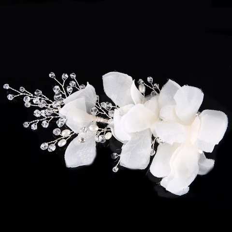 Pinza para el Cabello de Novia con Flores de Gasa Blanca Hecha a Mano Cristales y Perlas Artificiales Tocado de Boda Elegante