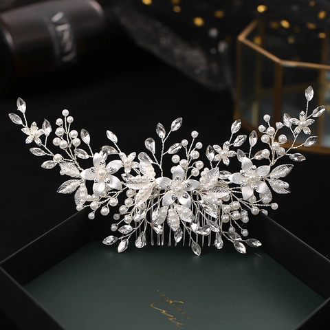 Peine de Pelo de Novia de Lujo en Plata Con Perlas Artificiales Blancas y Strass Transparentes Tocado de Boda Hecho a Mano de Flores y Hojas
