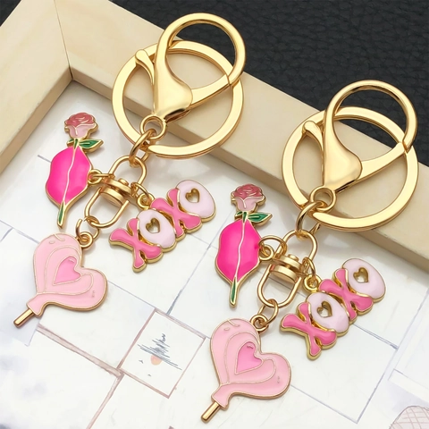 Romantico Portachiavi in Lega di Zinco Smaltato per San Valentino Rosa Cuore XOXO Amore Pendente per Borsa Accessorio Regalo Donna