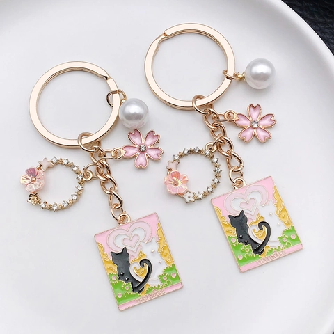 Süße Cartoon Katze Tarot Emaille Schlüsselanhänger Zinklegierung Herz Blume Girlande Künstliche Perle Strass Taschenanhänger Damen Geschenk