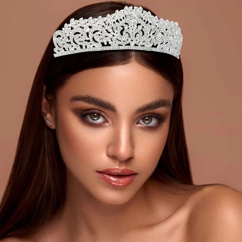 Luxus Legierung Strass Braut Tiara Krone Für Damen Retro Barock Hohle Hochzeit Haarschmuck Geburtstag Party Kopfschmuck