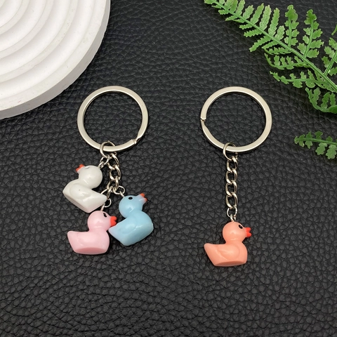 Cute Cartoon Resin Duck Keychain Colorful Animal Keyring Bag Pendant Backpack Charm Jewelry Gift For Women Kids