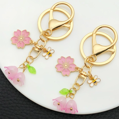 Kirschblüte Maiglöckchen Biene Schlüsselanhänger KC Gold Zinklegierung Floral Tasche Anhänger Zubehör Für Damen Geschenk
