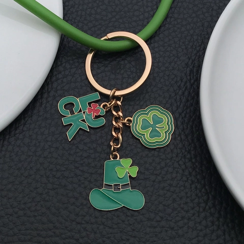 St Patrick's Day Emaille Metalen Sleutelhanger Groen Luck Klaver Hoed Tas Hanger Accessoire Voor Festival Feest Unisex Sieraden