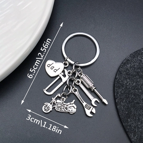 Dad Heart Keychain With Mini Tools Screwdriver Wrench Saw Motorcycle Pendants Antique Silver Metal Keyring Father's Day Gift