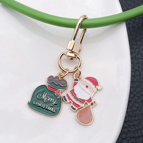 Cartoon Christmas Santa Claus Gift Bag Metal Keychain Cute Enamel Drip Oil Gold Key Ring Holiday Party Gift For Kids
