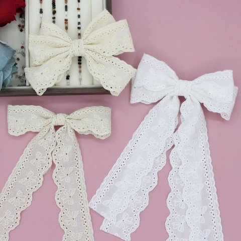 Dolce Fermaglio per Capelli con Fiocco in Pizzo e Nastro Lungo Ricamo Floreale Traforato Accessorio per Ragazze Donna Festa