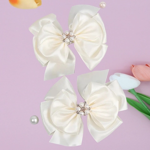 Élégante Pince à Cheveux Nœud en Satin pour Femmes Perle Artificielle Strass Fleur Douce Fait Main Pince Croco Crème