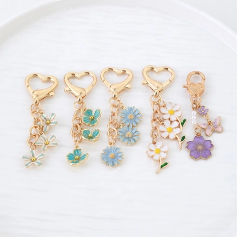 Cute Zinc Alloy Floral Keychain With Heart Clasp Enamel Flower Butterfly Pendant Fashion Bag Accessory Key Ring Women Gift
