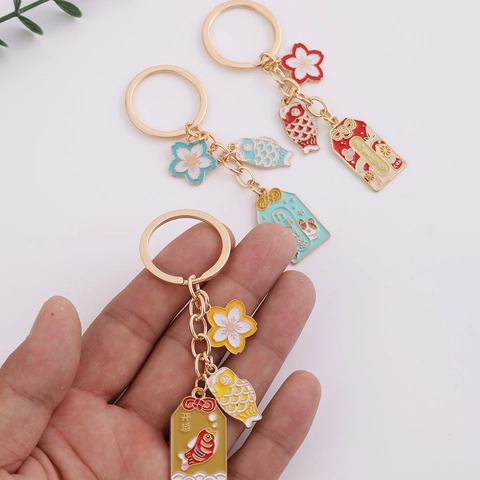 Portachiavi in Lega di Zinco con Amuleto Pesce Koi e Fiore di Ciliegio Stile Giapponese per Accessori Borsa Regalo
